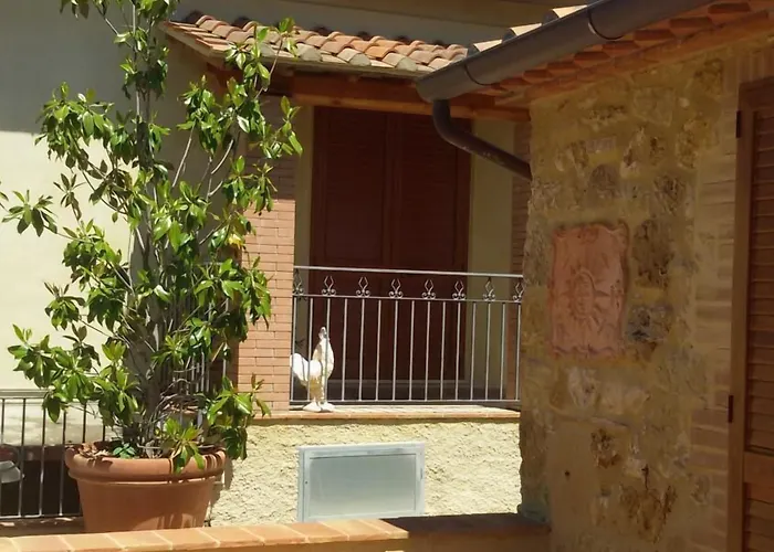 Le Di Nonna Mara Montescudaio